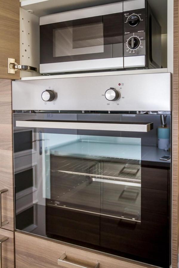 Stylish Apartment 5 Minutes Walk From City Center Praha Bagian luar foto